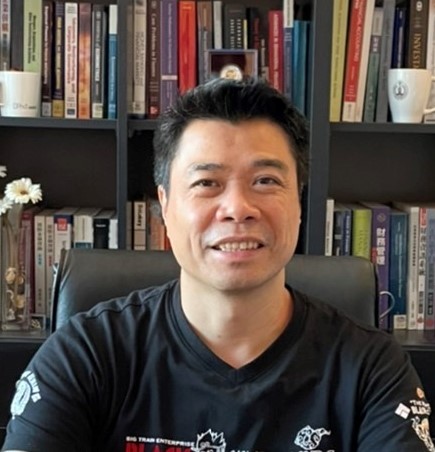 Dr. Ming-Chang Wang